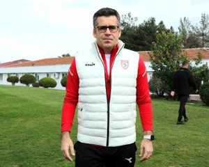 Hüseyin Eroğlu: "Ayaklarımız yere basmak zorunda"