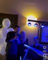 Il karaoke di Giorgia e Matteo alla festa di Salvini: il video è virale