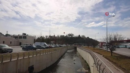 Kırşehir'de şiddetli rüzgar etkili oluyor