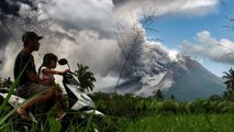 인도네시아 므라피 화산 또 폭발...7㎞까지 활동 제한 / YTN