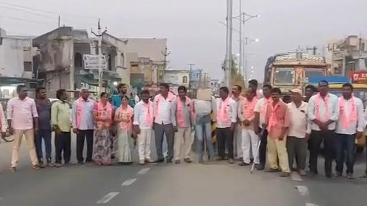 వర్ధన్నపేట: బండి సంజయ్ ని వెంటనే అరెస్టు చేయాలి.. లేకపోతే..!