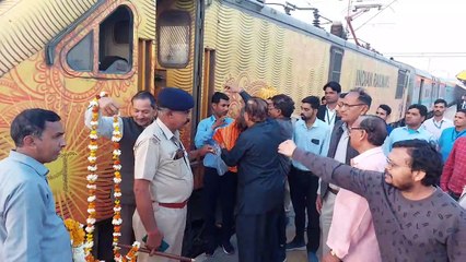 साढ़े तीन घंटे में दौसा से दिल्ली तक लग्जरी ट्रेन का सफर हुआ शुरू