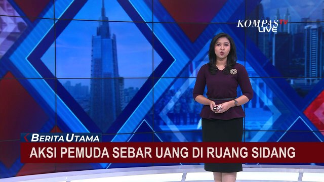 Aksi Nekat Pemuda Tebar Uang di Tengah Sidang Paripurna DPRD Bekasi!