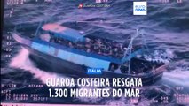 Guarda costeira italiana resgata mais de 1.300 migrantes em perigo no Mediterrâneo