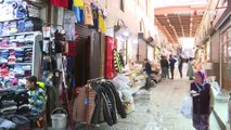 Tarihi Maraş Çarşısı'nda esnaf deprem sonrası kepenk açmaya başladı