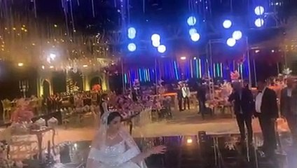 زوجة حسن شاكوش تسجد في فرحها