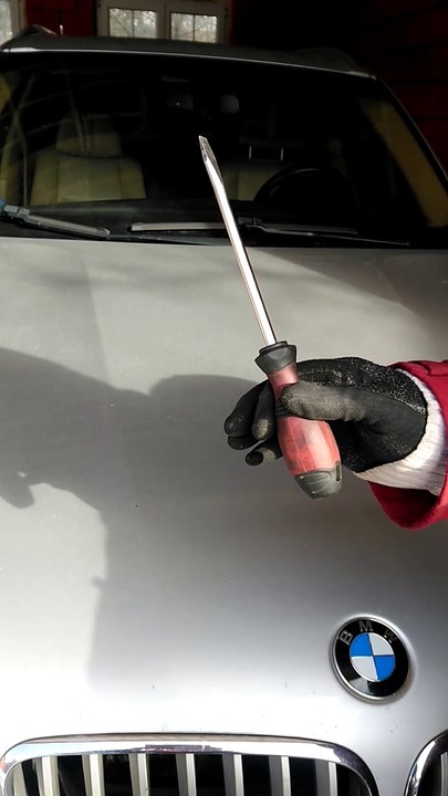 Exhaust pressure sensor replacement from a BMW X5 E70 M57 286 HP