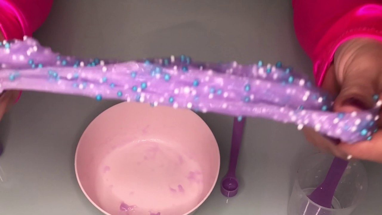 Slime avec de la colle Glue Cola Cléopâtre et l'activateur GirlZone
