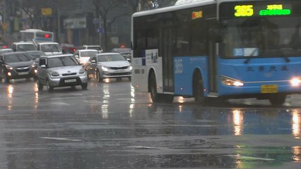 [날씨] 오늘 전국 돌풍·벼락 비...비 오며 따뜻한 봄 사라져 / YTN
