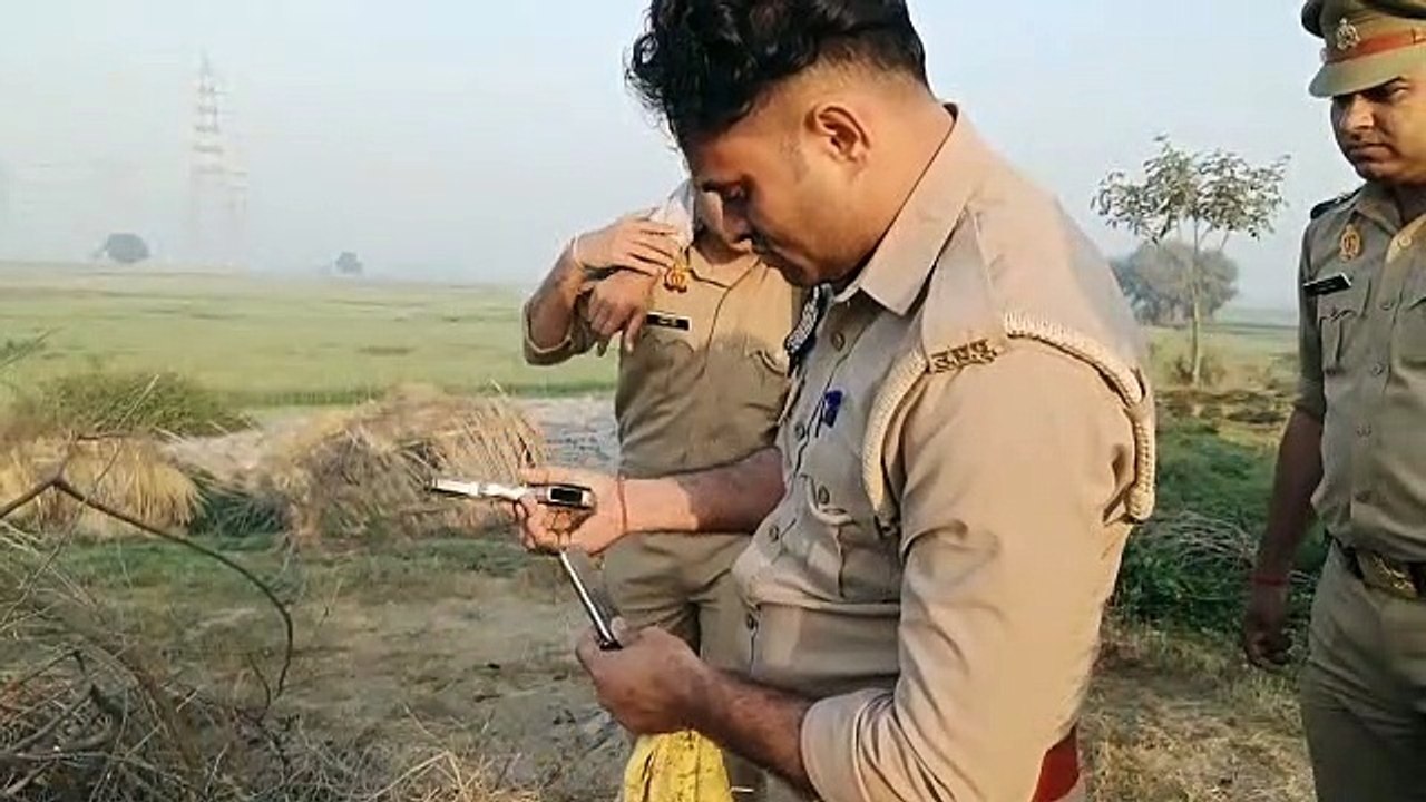 25 हजार के इनामी बदमाश से पुलिस की हुई मुठभेड़, गोली लगने से बदमाश हुआ घायल