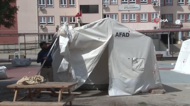 Okullarda 13 Mart hazırlığı: Çadırlar kaldırılıyor