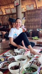 H'Hen trổ tài hát live, quẩy từ nhà ra đường