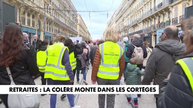 Retraites : la colère monte dans les cortèges