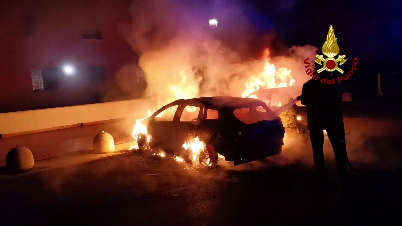 Perugia, auto a fuoco a Ripa