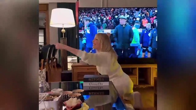 Hande Sarıoğlu yine coştu! ''Aşkın olayım'' dedi, sosyal medya yıkıldı