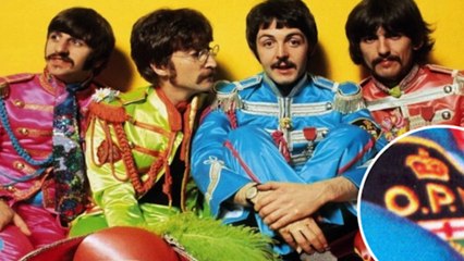 4 THÈORIES DU COMPLOT totalement FOLLES ‐ Réalisée avec Clipchamp