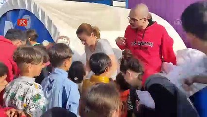 Beşiktaş taraftarının gönderdiği oyuncuklar İskenderun'a ulaştı