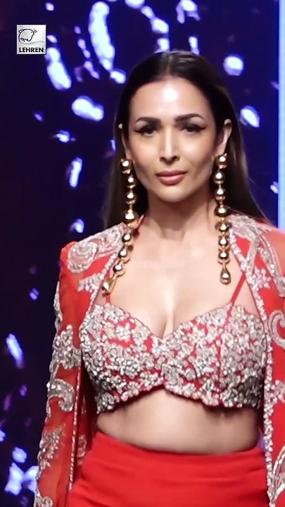 Lakme Fashion Week में Malaika Arora ने रैंप वॉक कर बिखेरा जलवा#shorts