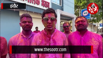 कुछ देर पहले रंगों से सराबोर था शहर, 500 कर्मचारियों ने 1 घंटे में क्लीन कर दी सड़क