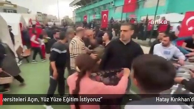 Hatay Kırıkhan'da Depremzede Gençten Cumhurbaşkanı Erdoğan'a: Üniversiteleri Açın, Yüz Yüze Eğitim İstiyoruz