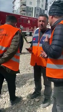 Gerici vakıf ve dernekler çadır kentlerde kol geziyor: TBB’ye bağlı gönüllü avukatlara engelleme!