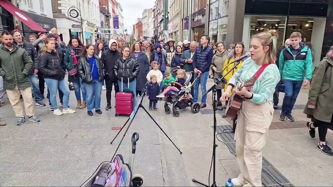 Allie Sherlock Sunday LIVE street Performance