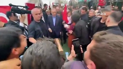 Hatay'da depremzede genç Erdoğan'a seslendi:  'Üniversiteleri açın, yüz yüze eğitim istiyoruz'