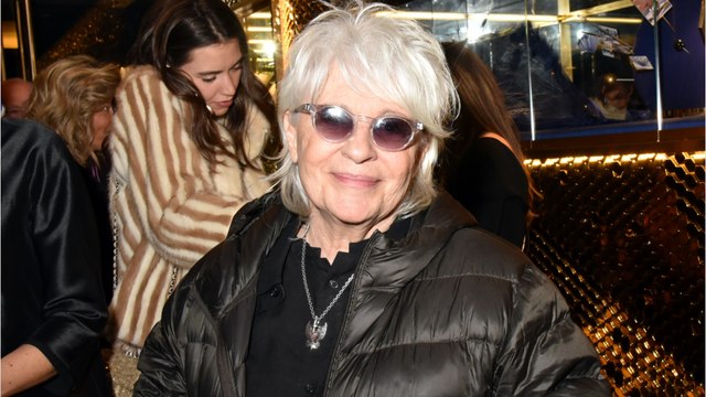 VOICI - C'était brutal : Catherine Lara raconte sa première fois avec un homme de 45 ans