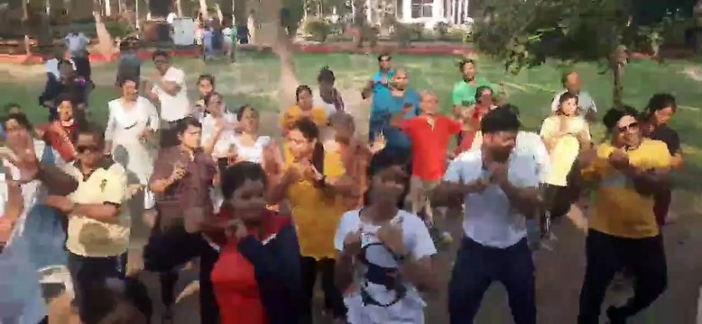 पत्रिका हमराह : विधायक ने बच्चों, युवाओं, बुजुर्गों के साथ किया जुम्बा