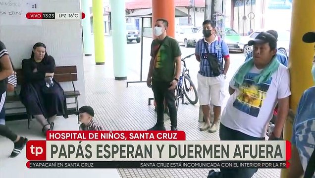 Dengue: Largas filas de pacientes en espera de atención en el hospital de niños