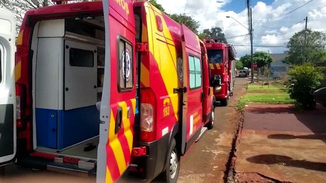 Homem tem lesões graves após sofrer queda durante obra no Esmeralda