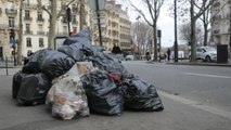 La huelga de recogida de basuras seguirá al menos hasta el miércoles en París