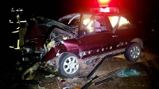 Forte colisão entre carro e caminhão deixa homem ferido na BR-163
