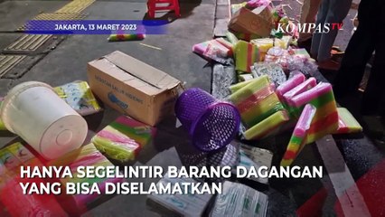 Detik-detik Kebakaran Toko Plastik di Duren Sawit, Kerugian Puluhan Juta