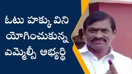 పులివెందుల : ఓటు హక్కు వినియోగించుకున్న టీడీపీ అభ్యర్థి