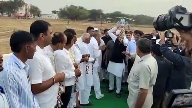वीरांगनाओं को सडक़ पर लाने वाले कर शहीदों की शहादत का उड़ा रहे हैं मजाक: गहलोत