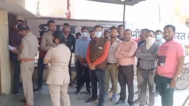 बरेली:सड़क दुर्घटना में दंपति की हुई मौत,तीन अन्य लोग गंभीर रूप से घायल