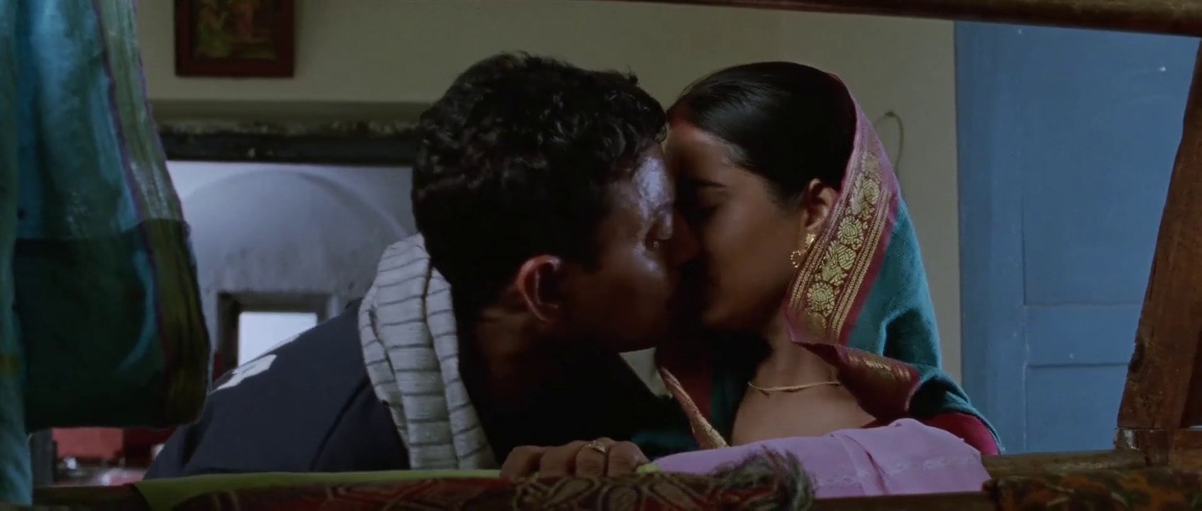 विदेश में इसे ही करते है... Irrfan Khan | Bollywood Superhit Movie Scene