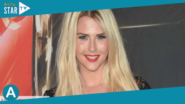 Kelly Vedovelli est-elle en couple avec Cyril Hanouna ? Elle répond enfin !