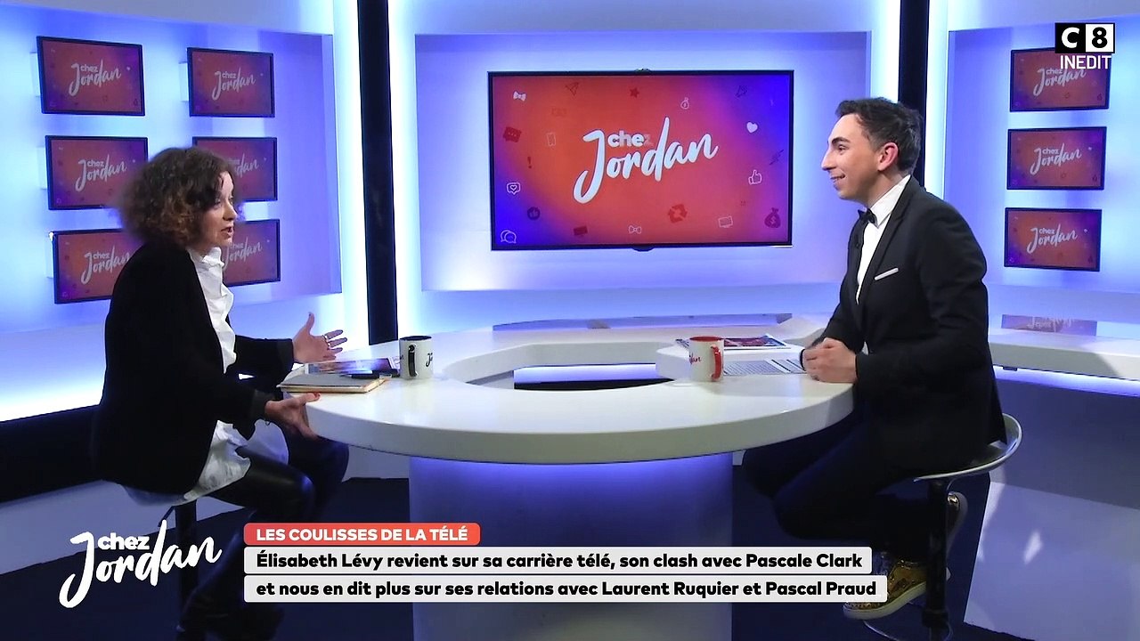 La journaliste Elisabeth Levy à propos de la députée Insoumise Rachel Keke : "Je maintiens que venir en boubou à l’Assemblée nationale, je ne trouve pas ça convenable !"