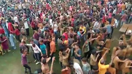 होली का उड़ा रंग गुलाल, निकली मस्तानों की टोली