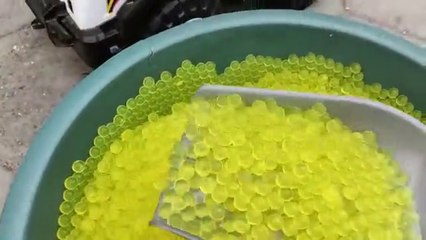 Hore..!! Meletus Balon lucu Isi mainan, menemukan Tayo, animals,Sapi, bola,permen, LOL, bebek, unta