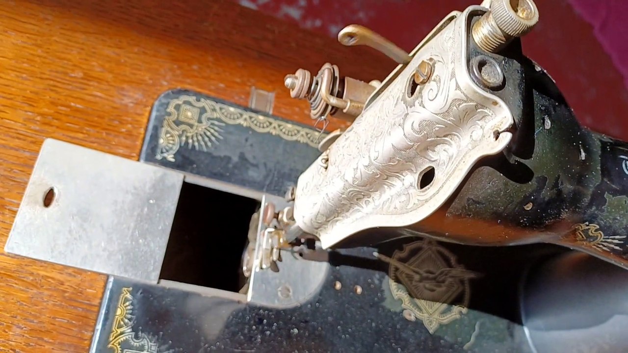 Machine SINGER 15K80 Opérationnelle