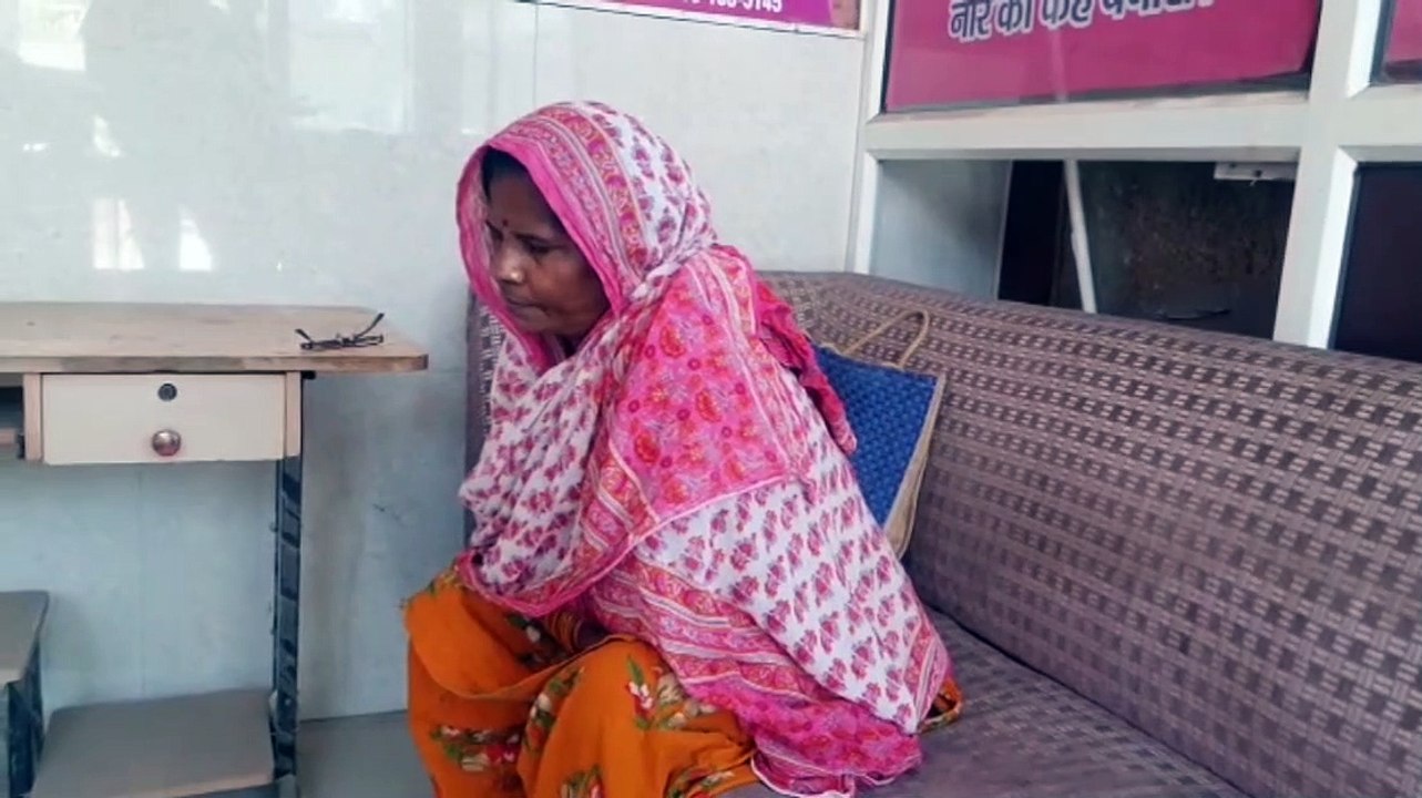 एसओजी का गांजा तस्कर महिला के घर छापा, 12 लाख रुपए और गांजा बरामद, देखे वीडियो