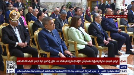 السيسي: نستضيف 6 مليون بيعيشوا كمواطنين وما بنقولش لاجئين.. ومنذ عام 2016 لم يخرج قارب هجرة من مصر