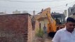 ग्रेटर नोएडा में चला प्रशासन का बुलडोजर, अवैध निर्माण के खिलाफ हुई कार्रवाई