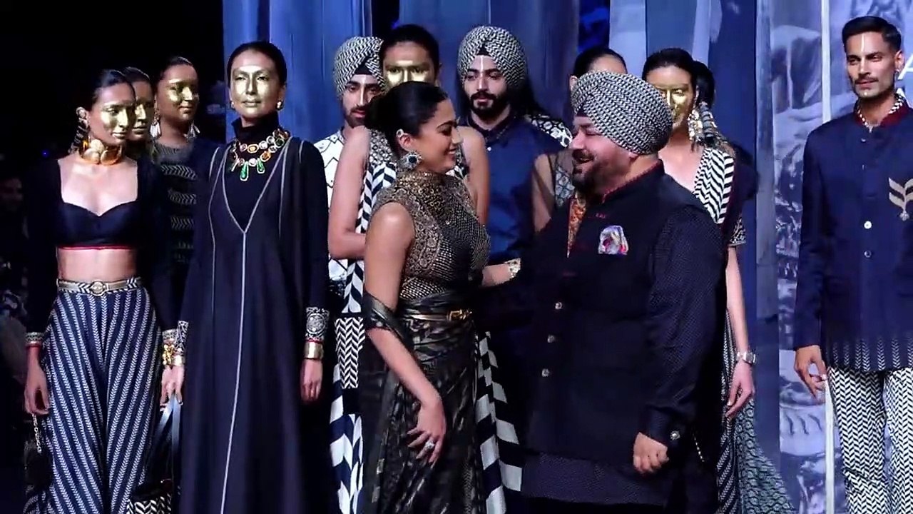 Rashmika Mandanna Ramp walk At Lakme Fashion Week 2023
