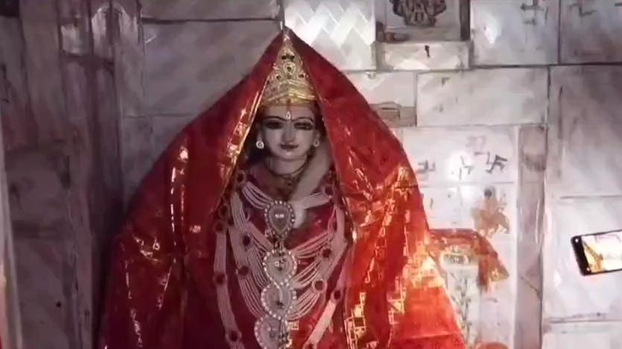 मैनपुरी: शीतला माता के मंदिर में होता है हर बीमारी का इलाज, मंदिर से जुड़ी है लोगों की गहरी आस्था