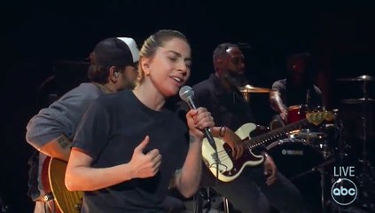 Lady Gaga - Hold my hand en los Oscar 2023