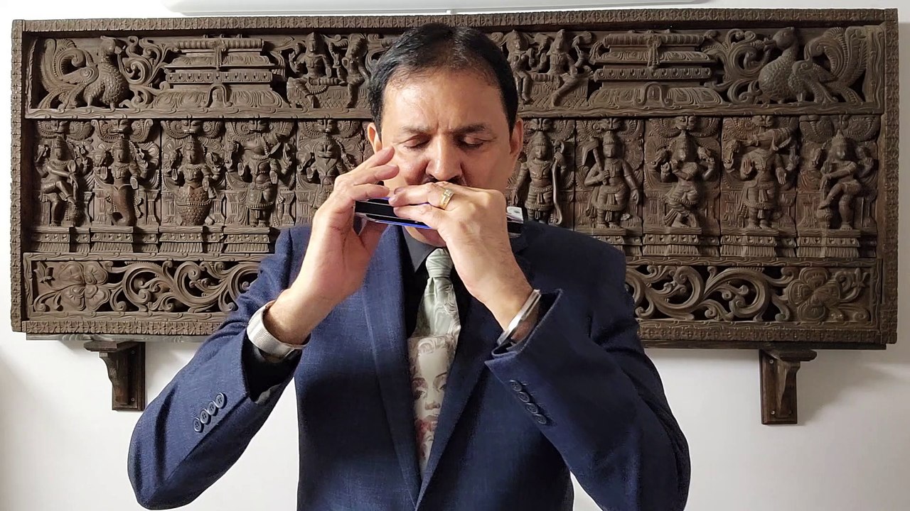 Shyam Teri Bansi pukare Radha Naam-Film Geet Gaata Chal 1975 on Harmonica Live Performance by Mukund Kamdar